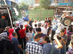 Gençler Şehitliğe Doğru Yola Çıktılar