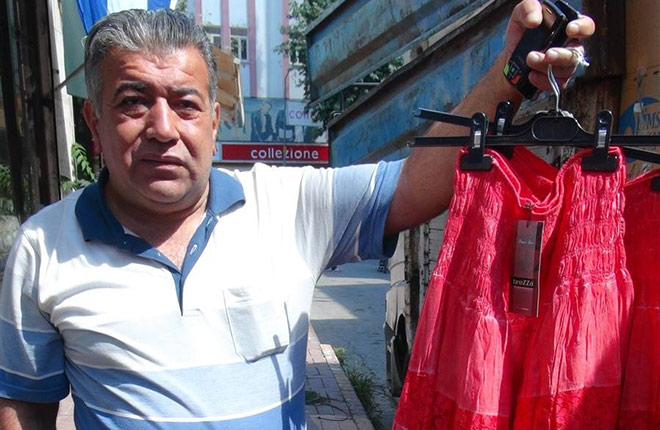 Kimse Yok Mu Derneği’nden 3 Bin Kişilik Kıyafet Yardımı 