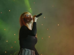 Hande Yenerden Muhteşem Konser