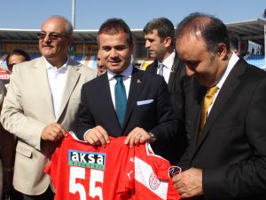 Gençlik Ve Spor Bakanı Kılıç’tan Stadyum Açıklaması