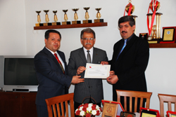 Anadolu Öğretmen Lisesine Takdir