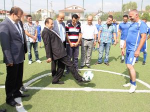 Egemen Bağış Sahaya İndi