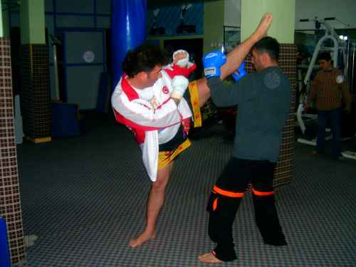 K.Maraşlı Kick Boks Takımı İddialı
