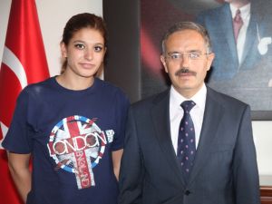 Olimpiyat İkincisi Tatar Kmü Öğrencisi Oldu