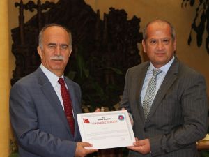 Tofaş Sokak Çocukları İçin 2 Minibüs Bağışladı