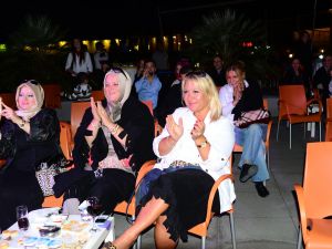 Suzan Kardeş Bursalılarla Buluştu