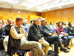 Milletvekili Kürkçü, İsveçte Alevi Ve Süryanilerle Görüştü