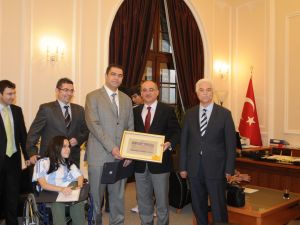 Gazinin Gümüş Çocuklarına Ödül