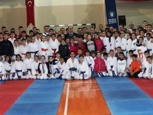 Karateciler Nefes Kesti