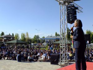 Bdp Eş Genel Başkanı Kışanak Muşta