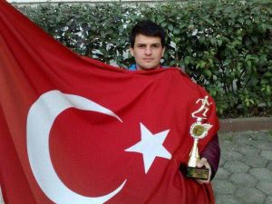 Trabzonlu Özel Sporcu Emrah Öztürk Yarışmalara Katılmak İstiyor