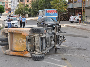 Forklift Devrildi: 3 Yaralı
