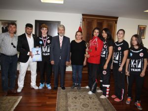 Şampiyonlardan Başkan Tuna’ya Ziyaret