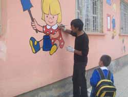 Okulların dış cepheleri süsleniyor