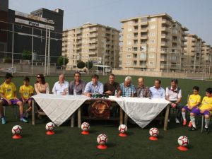 Sağlam’dan Genç Futbolculara Nasihat