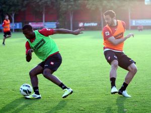 Gençlerbirliği, İstanbul Büyükşehir Belediyespor’a Bileniyor