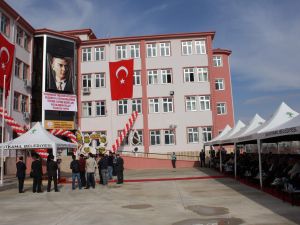 Bakan Şahin, İki Okul Açtı