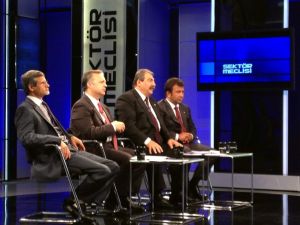 Konukoğlu, Tekstil Sektörünü Değerlendirdi