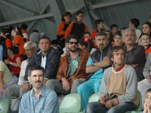 Denizli’de Atlı Cirit Gösterisi Nefes Kesti