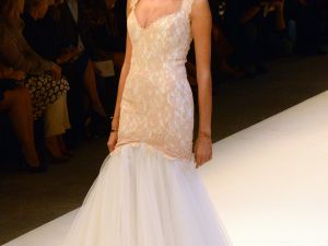 Dilek Hanifin 2013 İlkbahar-yaz Defilesi İlgiyle İzlendi