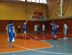 Genç Erkekler Basketbol Turnuvasında 4 Maç Yapıldı