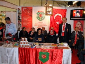 Şehit Ve Gazi Aileleri Derneği Stant Açtı