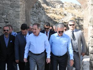 Bakan Günay’ın Van Ziyareti