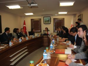 Bakan Şahin, Almanya Baden-wuternberg Eyaleti Sosyal Uyum Bakanı Öney İle Bir Araya Geldi