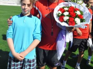 Öğrenciler Orduspor Antrenmanında