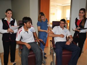 Şahinbey Belediye, Futbol Ve Voleybol Takımı Grip Aşısı Oldu