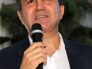 Çelikten Kral Çıplak Çıkışı