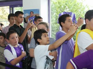 Futbolcular Taraftarla Buluştu