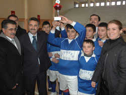 Voleybol’da Şampiyon YİBO