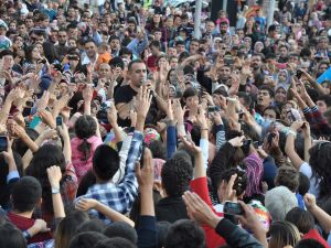 Haluk Levent, Hayranlarını Coşturdu