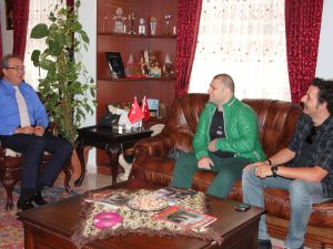 Paris Hilton Kapadokya’da Film Çekecek