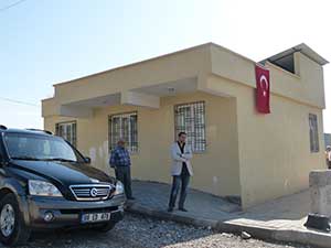 İşadamları Şehit Annesine Ev Yaptırdılar