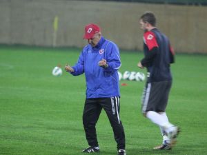 Karabükspor Bakkal Yönetiminde İdmanlara Başladı