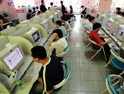 İnternet Çocuklar İçin Tehlike Saçıyor