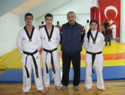 25 Sporcu Bir  Üst Kuşağa Çıktı