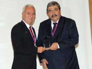 Sanko’ya “Tekstil Teşekkürü” Plaketi