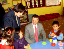 Nas, Anaokullarına Ziyaret Gerçekleştirdi.