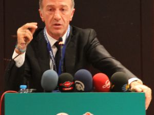 Golf Federasyonu Başkanını Seçiyor
