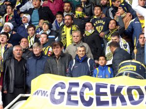 Ankaragücü Tribünlerinde Arbede
