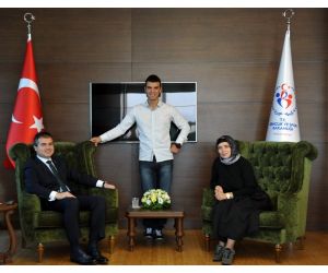 Bakan Kılıç, Kenan Sofuoğlunu Kabul Etti