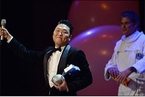 MTV Ödüllerine Gangnam Şov