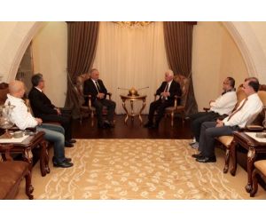 Kktc Cumhurbaşkanı Eroğlu Rallicileri Kabul Etti