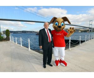 Uefa Asbaşkanı Şenes Erzik: