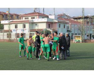 U-17de Yumruklar Konuştu