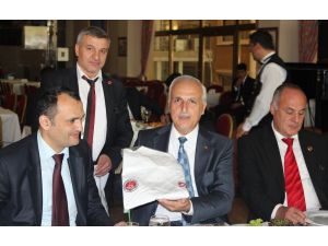Vali Hüseyin Avni Mutludan Milli Karatecilere Ziyaret