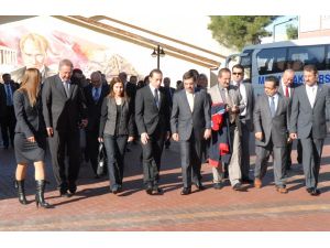 Makü’de Cüneyt Çakır’lı Akademik Açılış